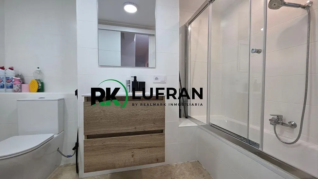 Salles de bain - Apartment with Balcony in Nou Alacant