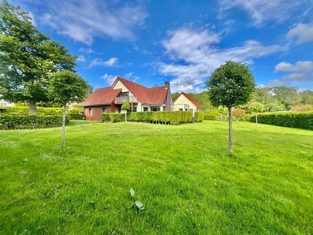 Aed - Architectural Wooden Frame House in Condette