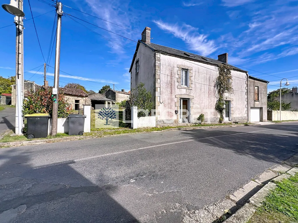 Extérieur - Maison en Pierre à Rénover près de Saint-Varent