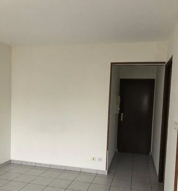 Toad - Studio with Garden Access in Saint-Maur-Créteil