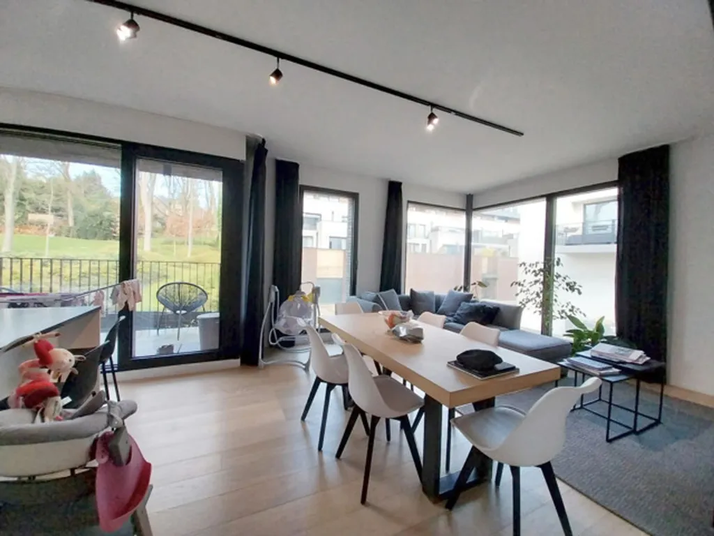 Sala da pranzo - Furnished Flat with Terrace in Genval