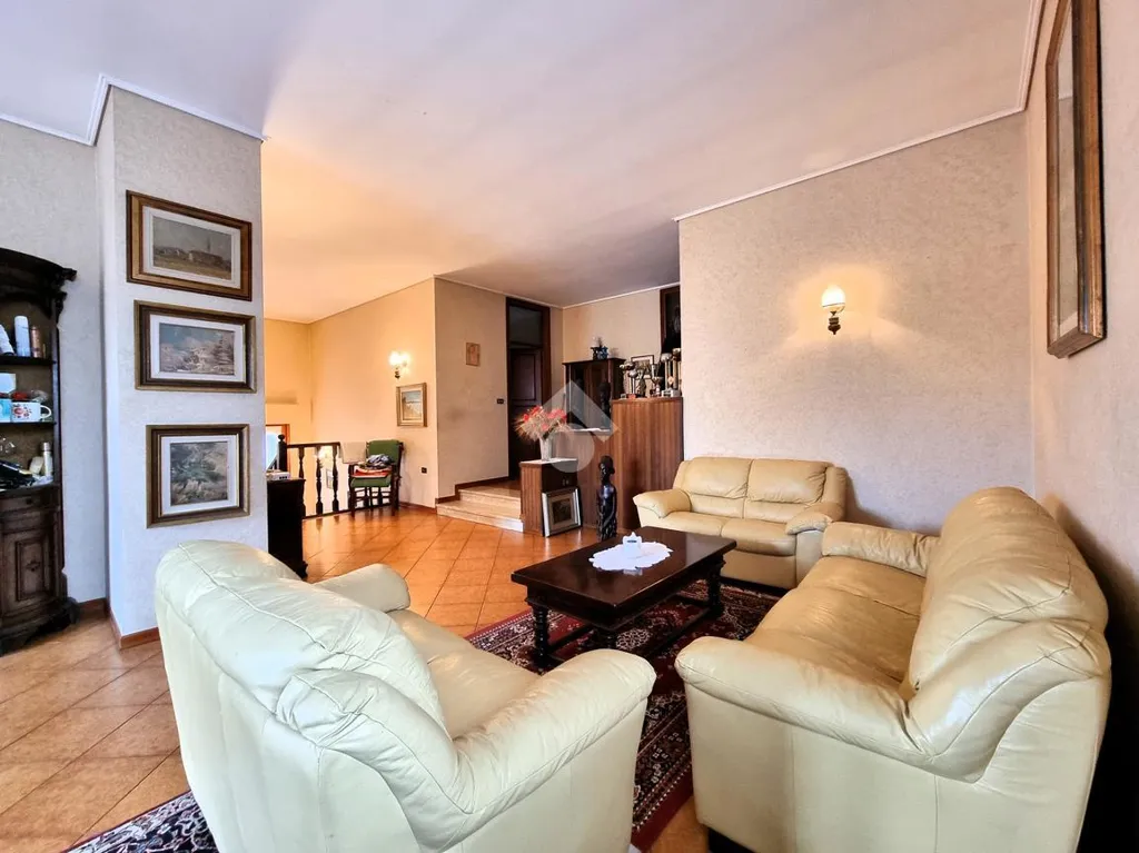 Séjour - Villa with Garden in Borgo Virgilio
