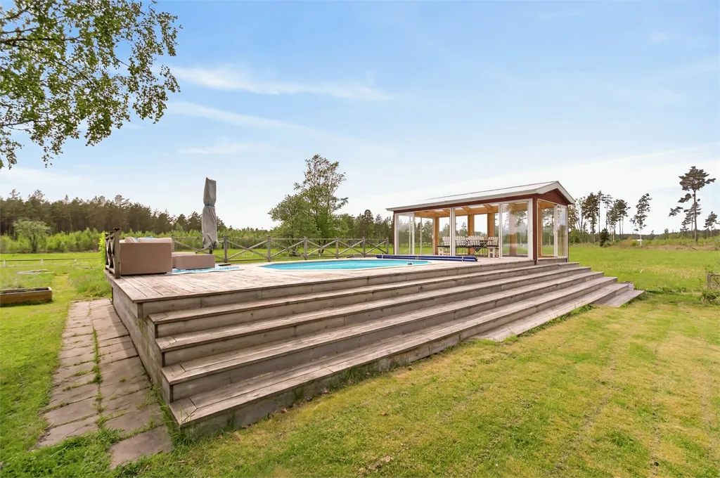 Piscine - Renovated Holiday Home with Pool in Ängby