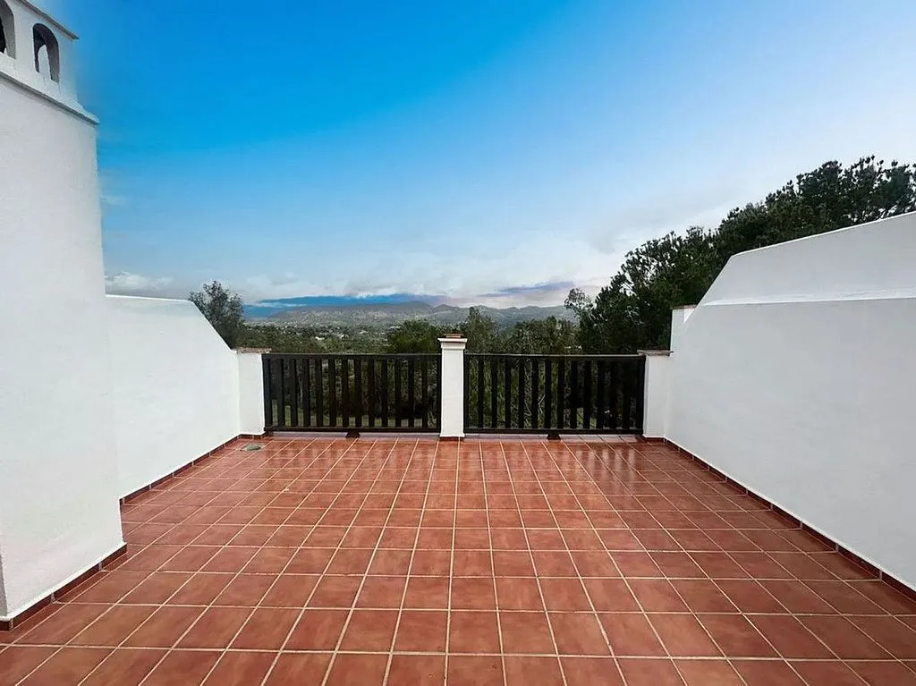 Terrass - Terraced House with Pool in Lauro Golf