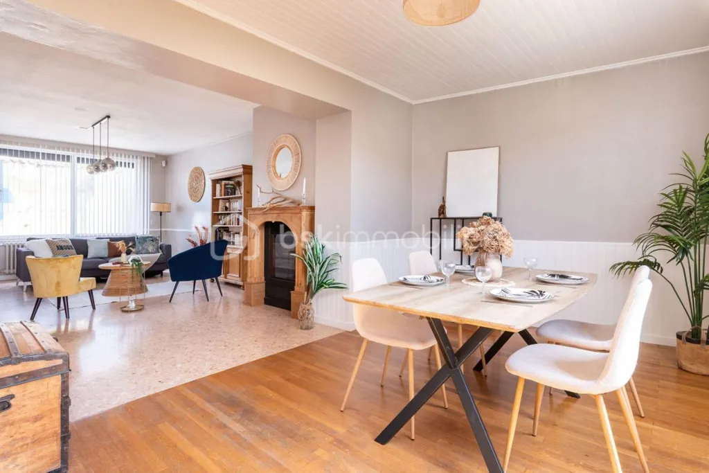 Dining Room - Charming House with Garden in Dagneux