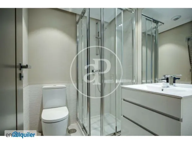 Bagni - Apartment with Balcony in Retiro, Madrid