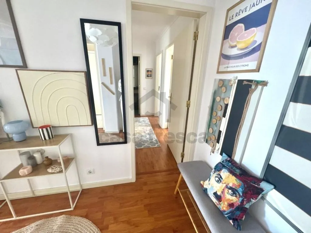 Esik - Luxury Flat with Two Halls in Almada
