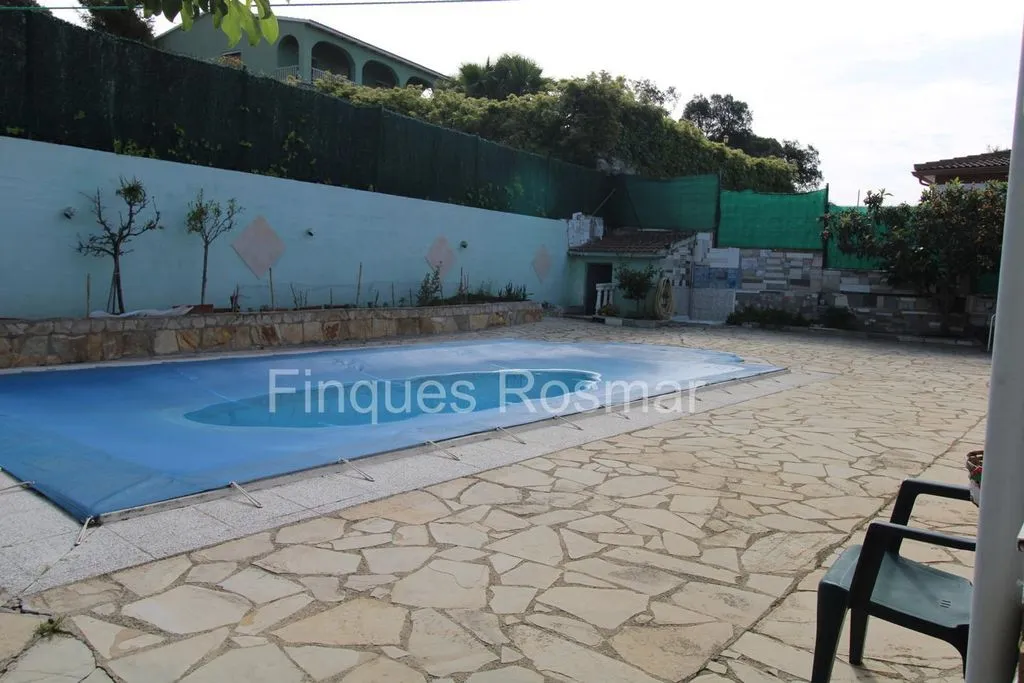 Piscine - Luxury Villa with Pool in Lloret de Mar