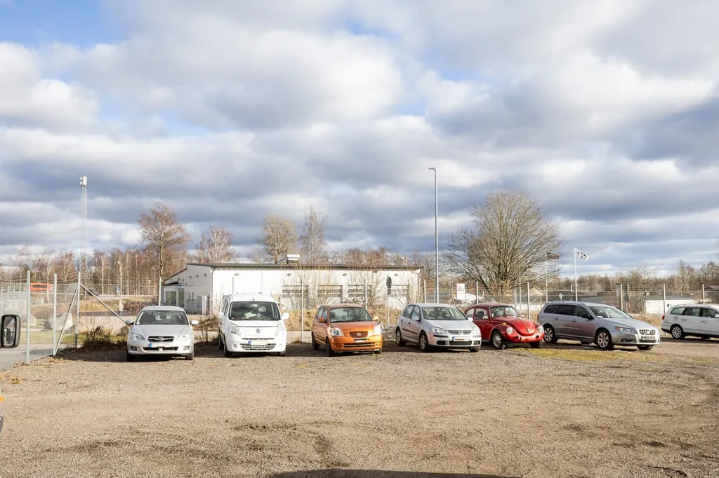 Extérieur - Industrial Unit with Workshop in Central Emmaboda