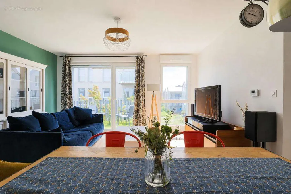 Elutuba - 4-Piece Apartment with Balcony near Lille