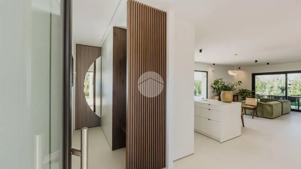 Esik - Minimalist Villa with Pool in Lazise