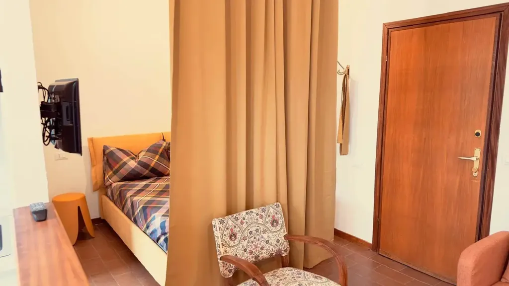 Chambres - Rented Studio with Balcony in Clusone