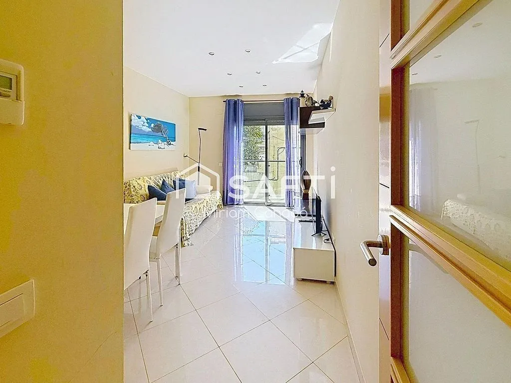 Esik - Apartment with Balcony in Sitges Centre
