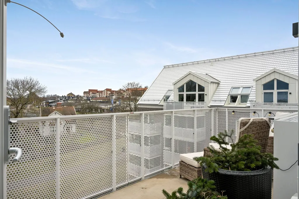 Balcon - Modern Penthouse with Balconies in Halmstad