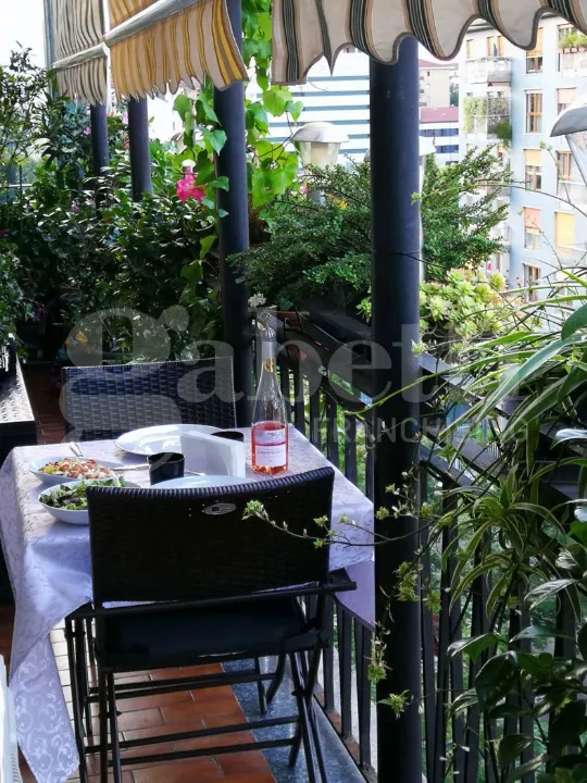 Terrace - Ristrutturato Bilocale with Balcony in Milan