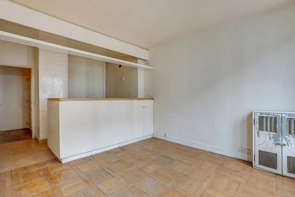 Pièces - Appartement Lumineux avec Ascenseur au 15e Arrondissement de Paris