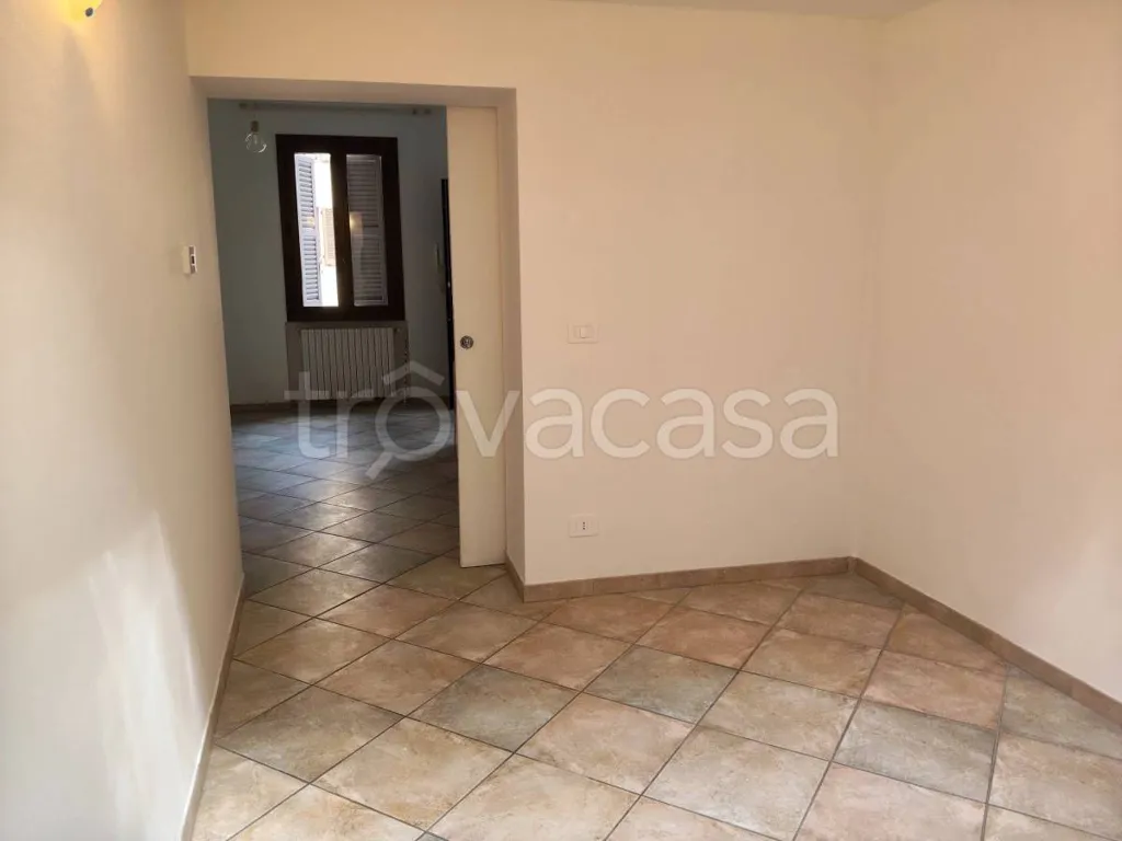 Ingresso - Central Bilocale with Parking in Sassuolo