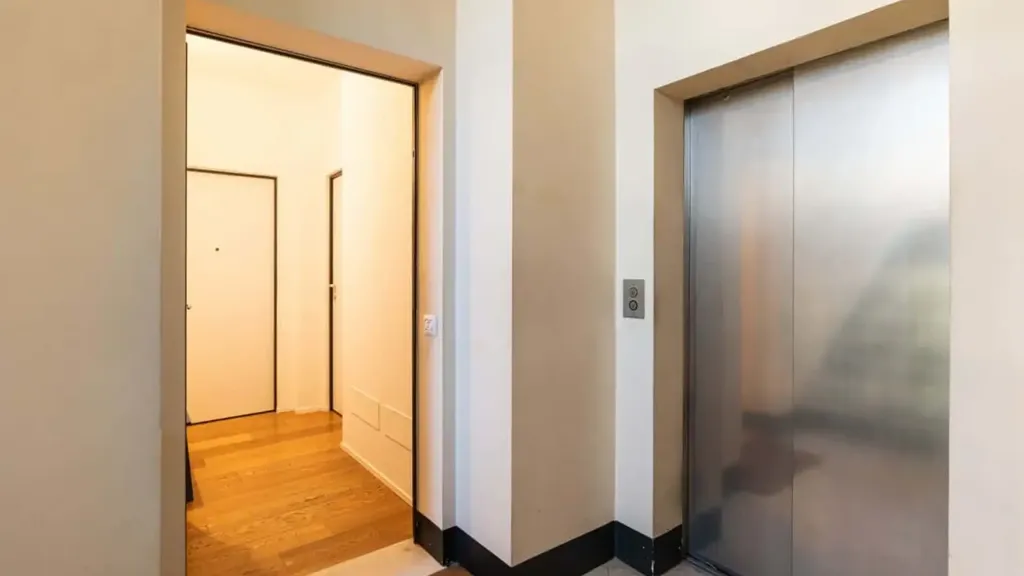 hallway_entrance
