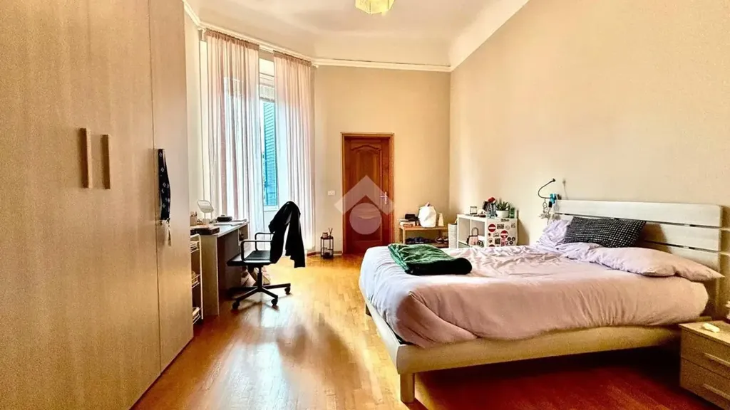 Chambres - Period Apartment with Balcony in Florence