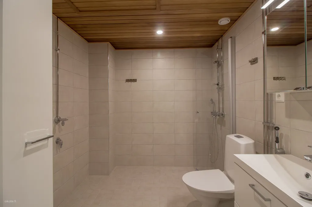 Bagni - Modern Studio with Balcony in Vaasa Centre
