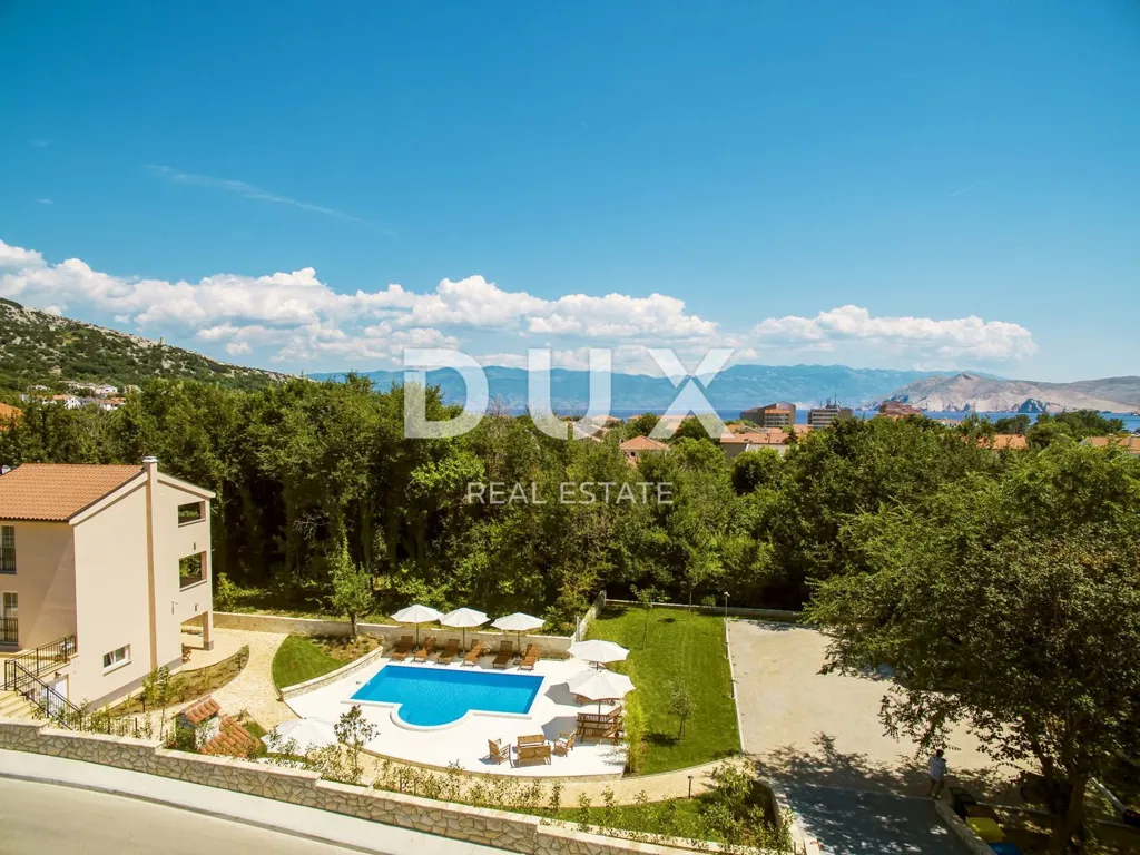 Piscina - Villa with Pool and Apartments in Baška