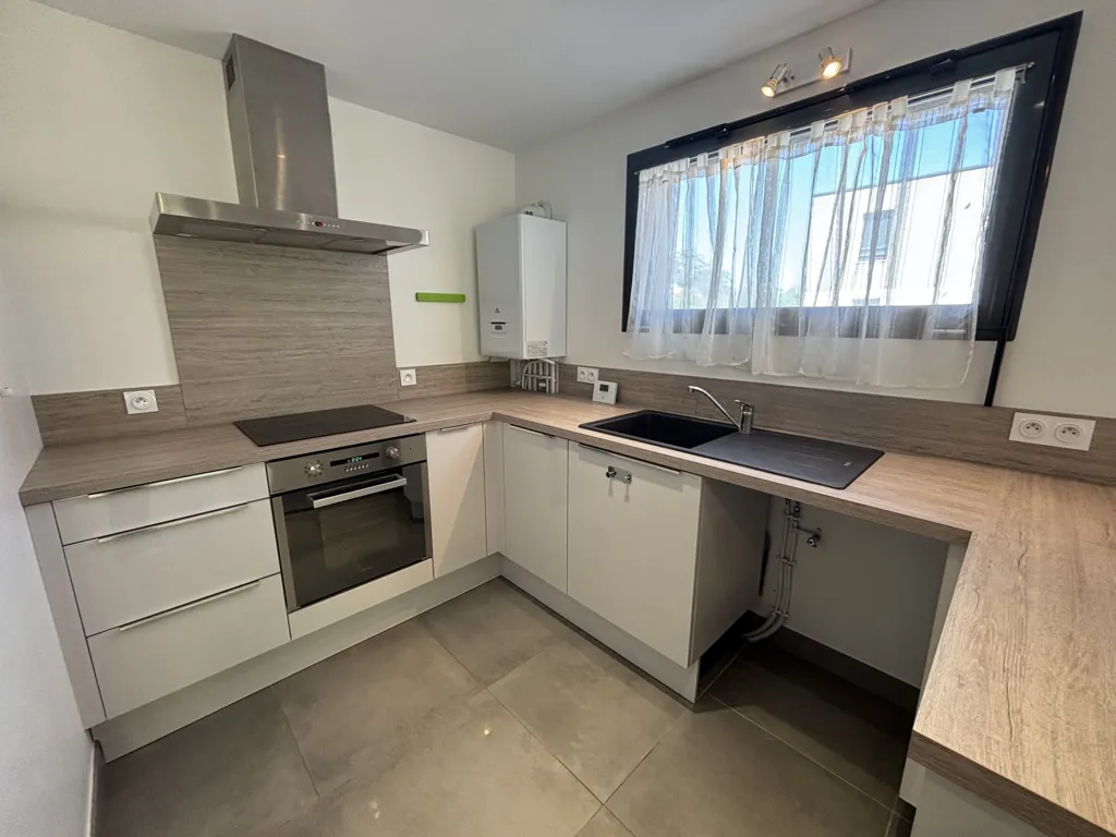 Cucina - Modern Flat with Terrace in Château-Fleury, Romans-sur-Isère