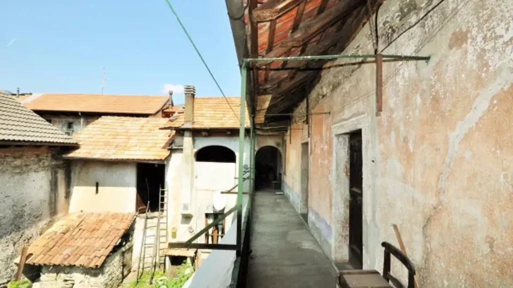Aed - Historic Terraced House with Garden in Pettenasco