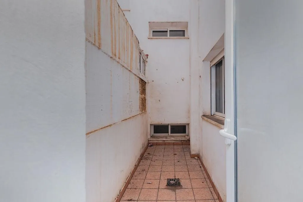 Aed - Occupied Flat with Terrace in Vícar