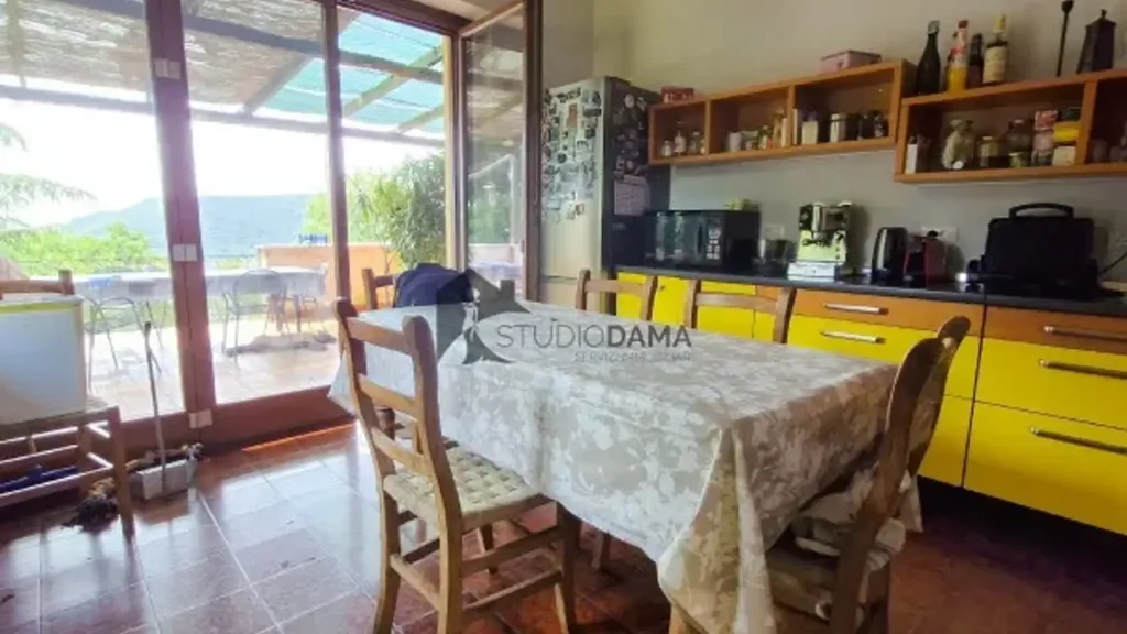 Sala da pranzo - Villa with Extensive Land in Collebeato