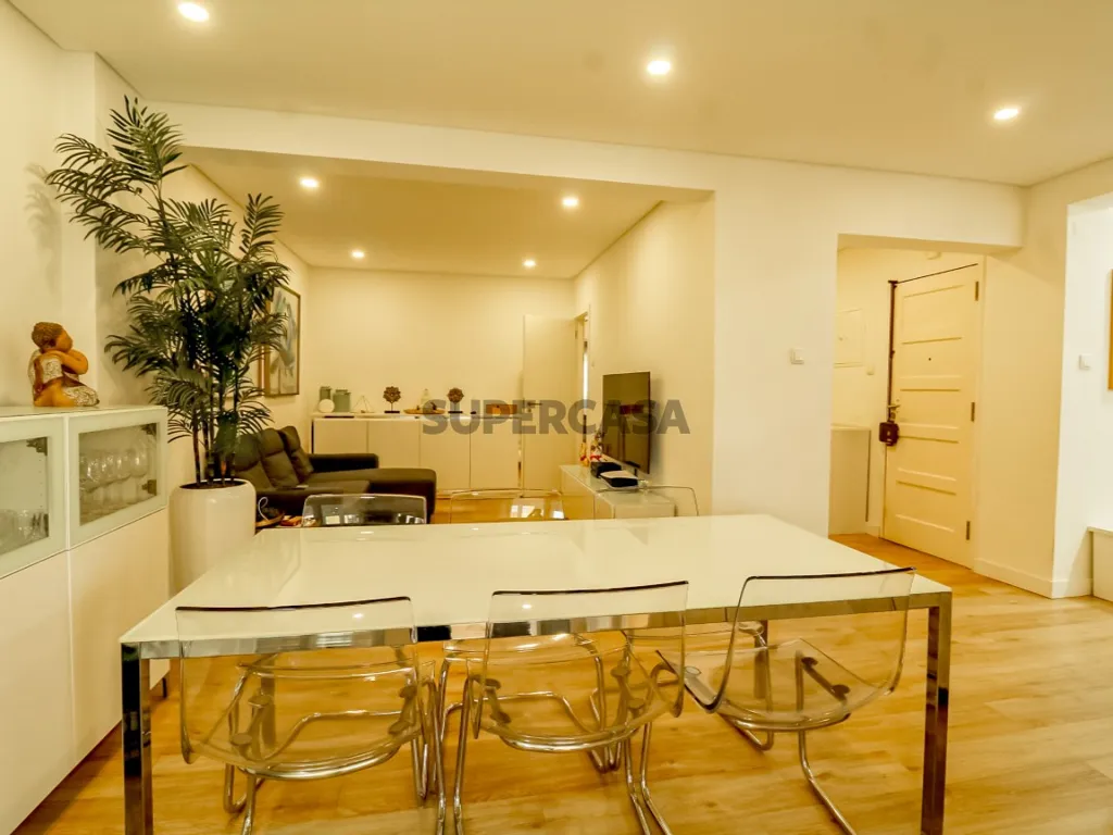 Salle à manger - Apartment with Balcony in Cacilhas