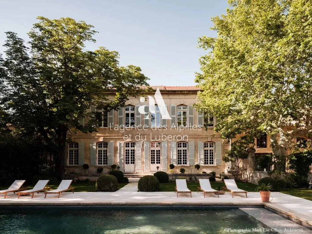 Bassein - Luxury Farmhouse with Pool in Eyragues
