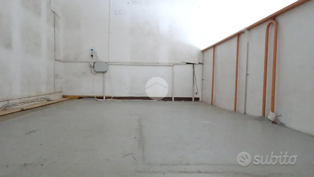 Garaaž - Commercial Space with High Visibility in Milan