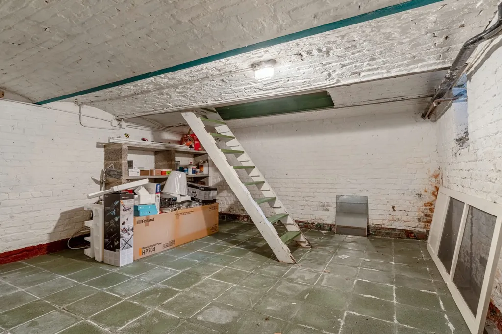 Utility Room - Spacious House with Garden in Oud-Heverlee