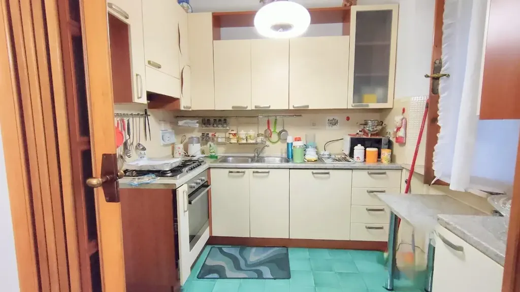 Cuisine - Spacious Apartment with Balconies near Pisa
