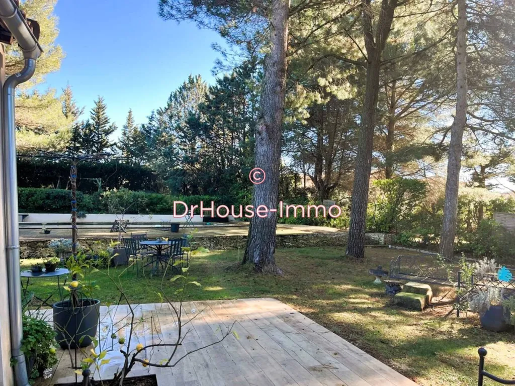 Garden - House with Pool and Garden in Générac