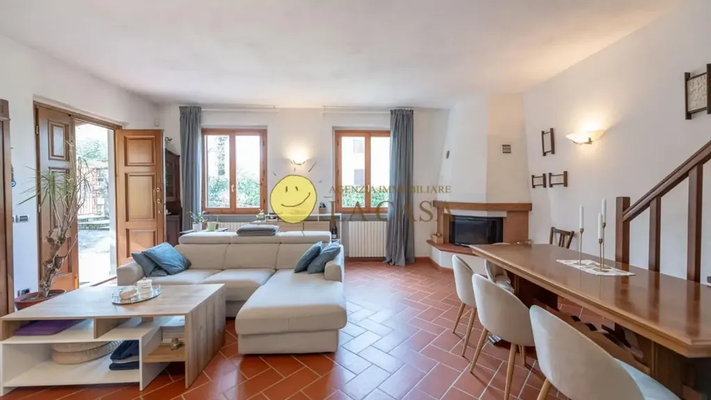 Soggiorno - Villa bifamiliare con piscina a Figline e Incisa Valdarno
