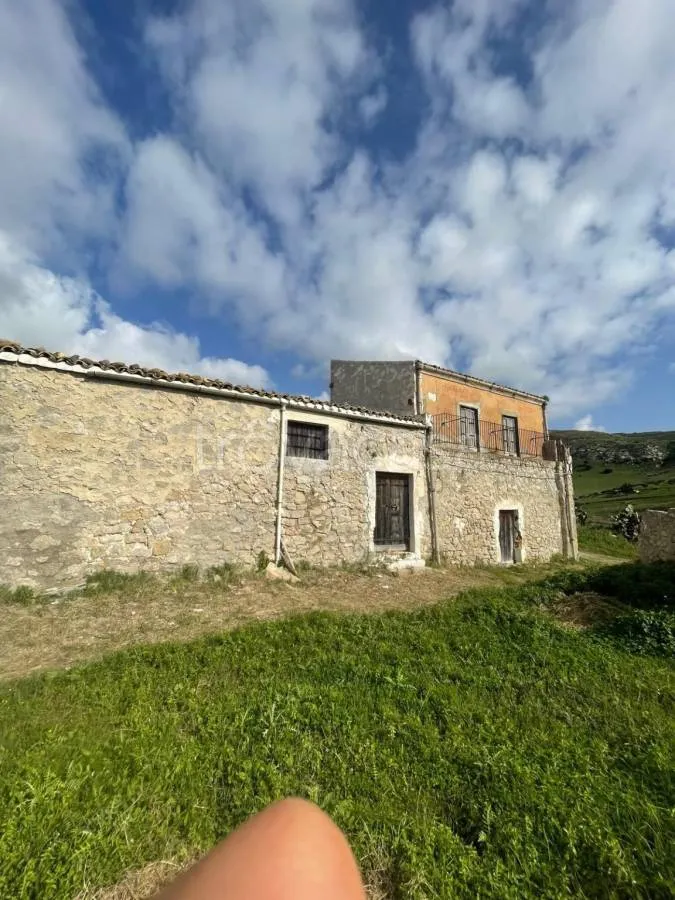 Välivaade - Rural Casale with Sea View near Realmonte