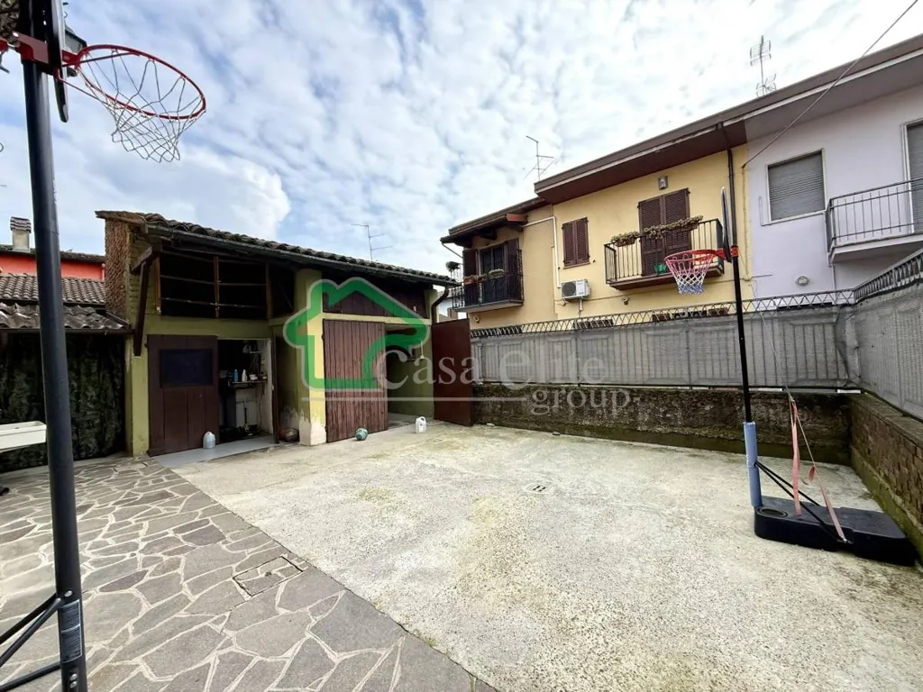 Jardin - Bifamiliar Villa with Private Garden in Secugnago