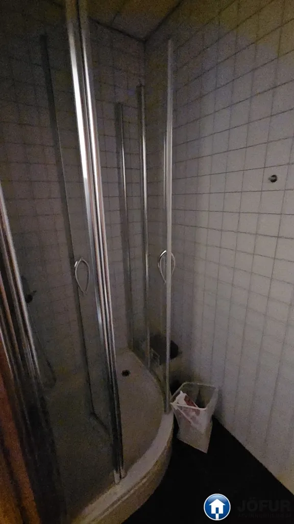 9-toaline kinnisvara asukohas Reykjavík
