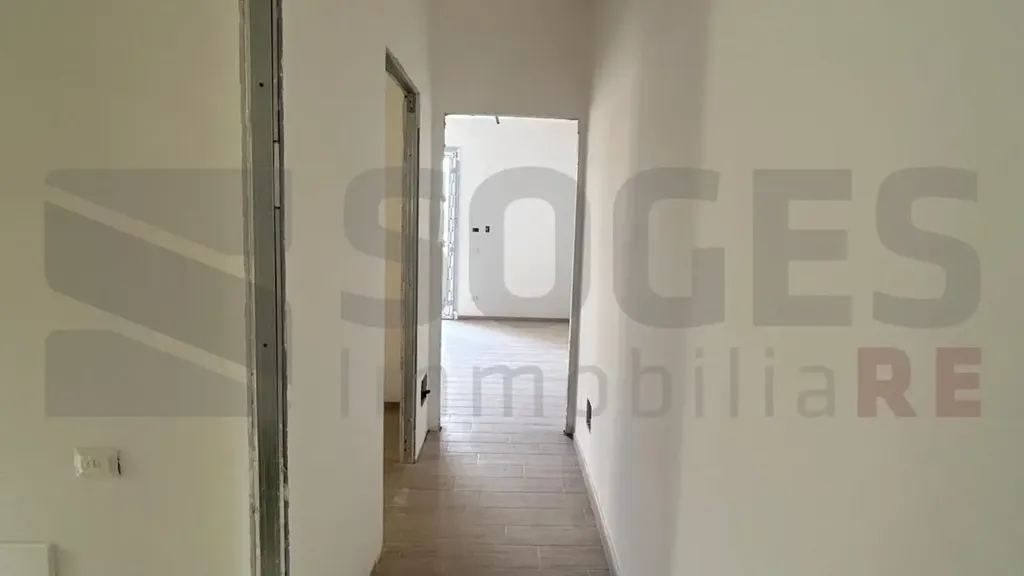 Entrée - Newly Built Trilocale with Terrace in Florence