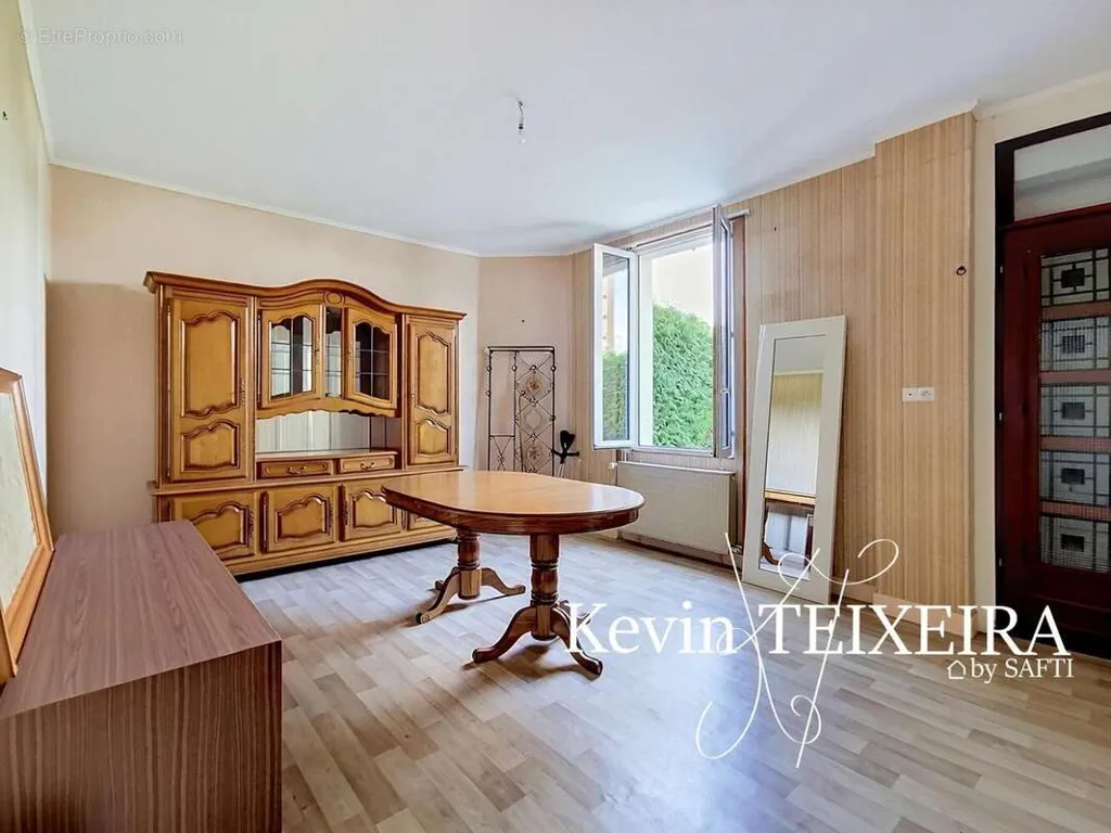 Salle à manger - Maison avec Jardin et Terrasse à La Flèche