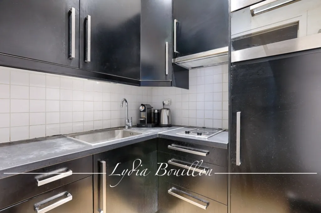 Köök - 2-Bedroom Parisian Flat with Office Potential