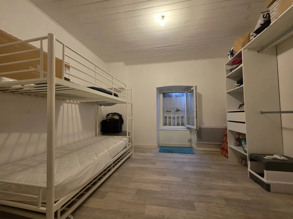 Magamistoad - Furnished Flat with Intercom in City Centre