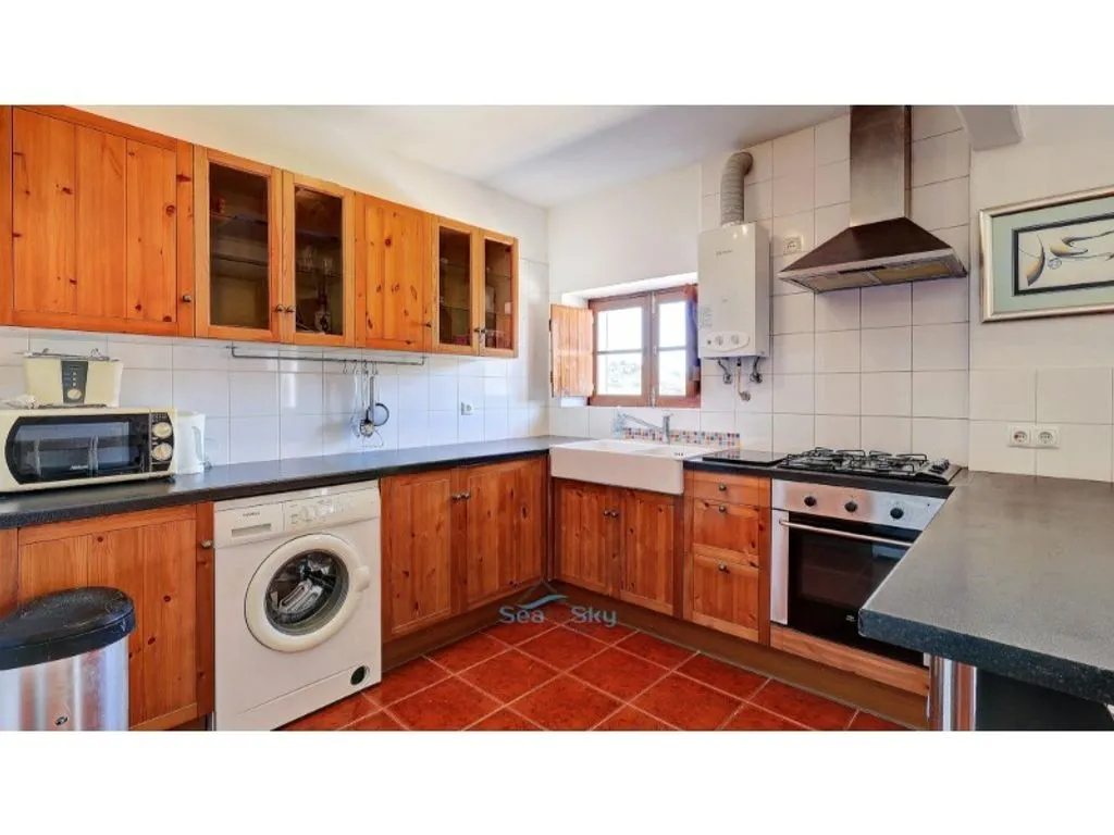 Cuisine - Luxury Farmhouse with Multiple Units in Vila do Bispo
