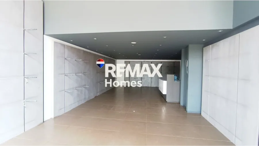 Entrée - Retail Unit with High Footfall in Agia Paraskevi