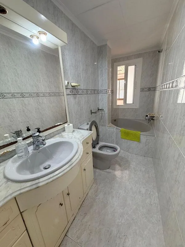 Salles de bain - Ground Floor Flat with 40m² Terrace in Castelldefels