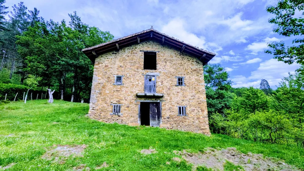 Exterior - Caserío with Garden in Llodio