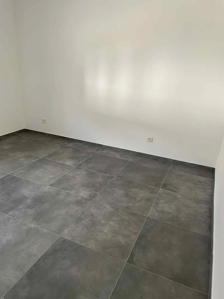 Toad - Recent Apartment with Garage in Étalle