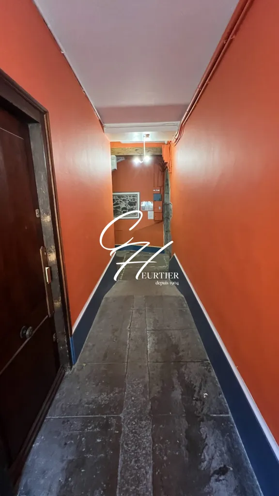 hallway_entrance