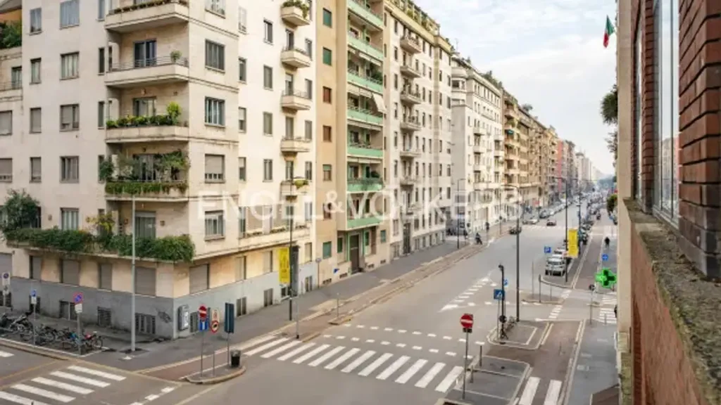 Extérieur - Renovated Triplex with Balcony in Milan